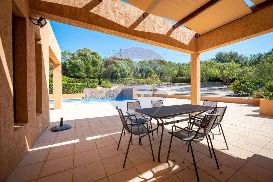 Moradia T5 para Venda em Lagos (São Sebastião e Santa Maria) Foto 35