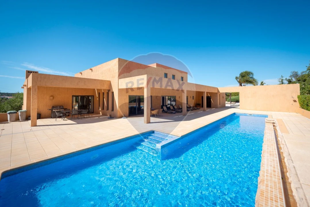 Moradia T5 para Venda em Lagos (São Sebastião e Santa Maria) Foto 34