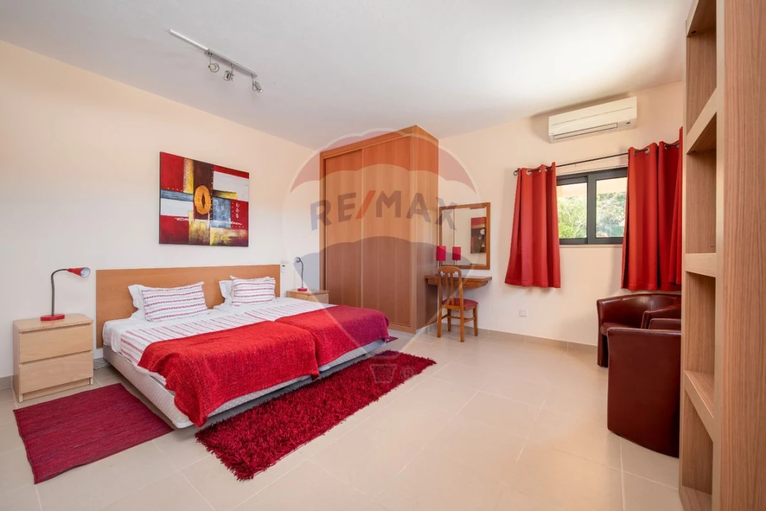 Moradia T5 para Venda em Lagos (São Sebastião e Santa Maria) Foto 19