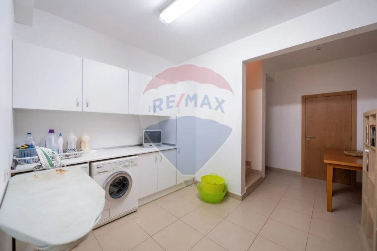 Moradia T5 para Venda em Lagos (São Sebastião e Santa Maria) Foto 28