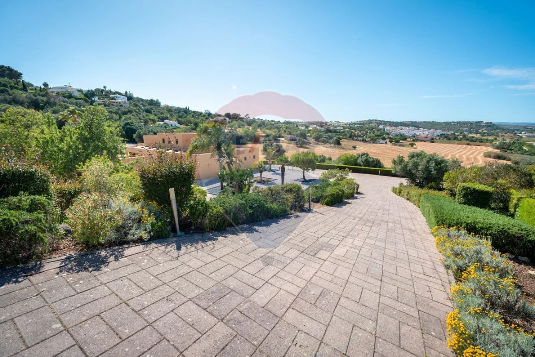 Moradia T5 para Venda em Lagos (São Sebastião e Santa Maria) Foto 36