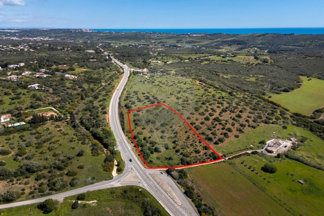 Terreno para Venda em Budens Foto 1