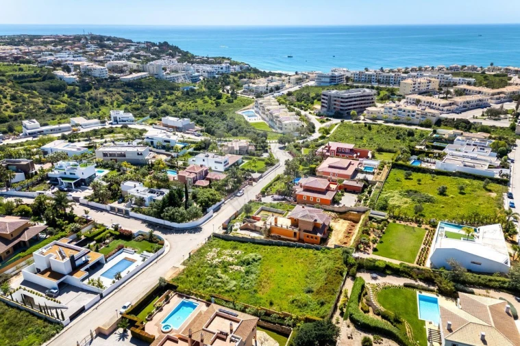 Terreno para Venda em Lagos (São Sebastião e Santa Maria)