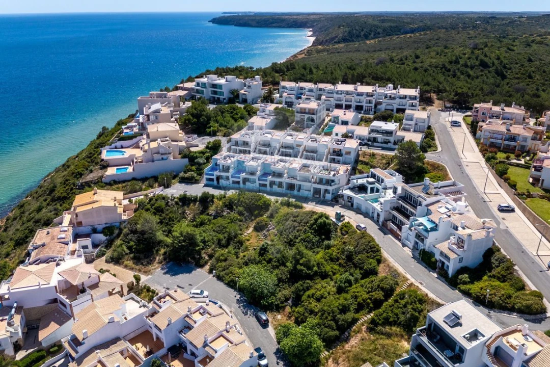 Terreno para Venda em Budens Foto 3