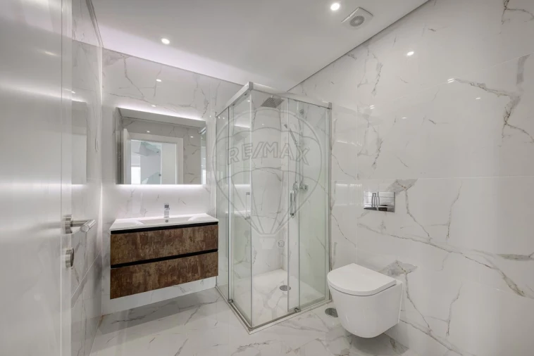 Moradia T4 para Venda em Lagos (São Sebastião e Santa Maria) Foto 12