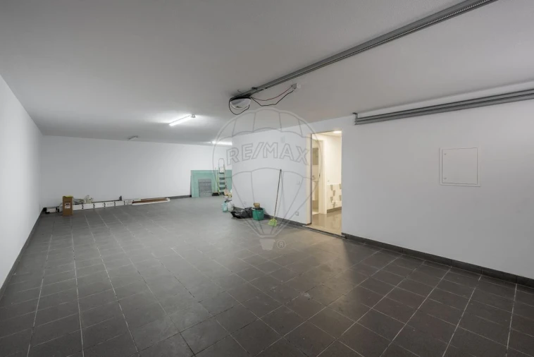 Moradia T4 para Venda em Lagos (São Sebastião e Santa Maria) Foto 29