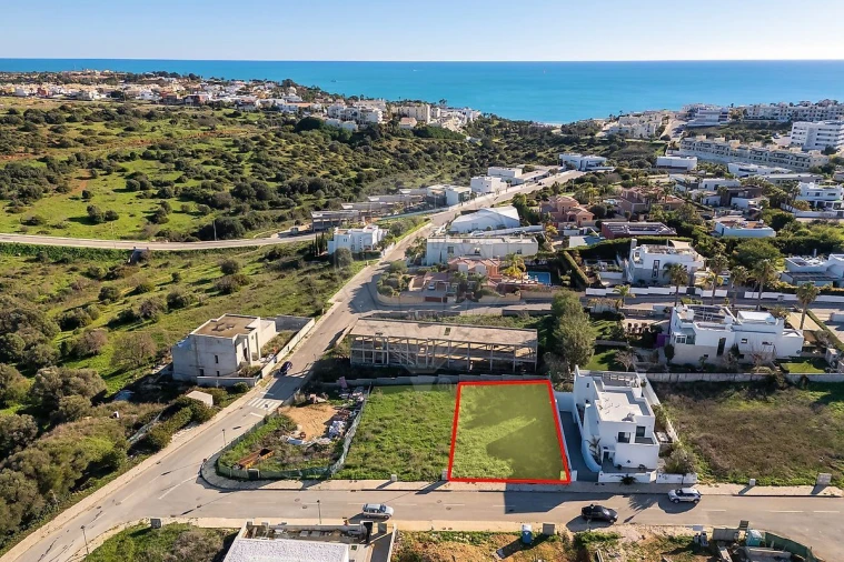 Terreno para Venda em Lagos (São Sebastião e Santa Maria) Foto 2