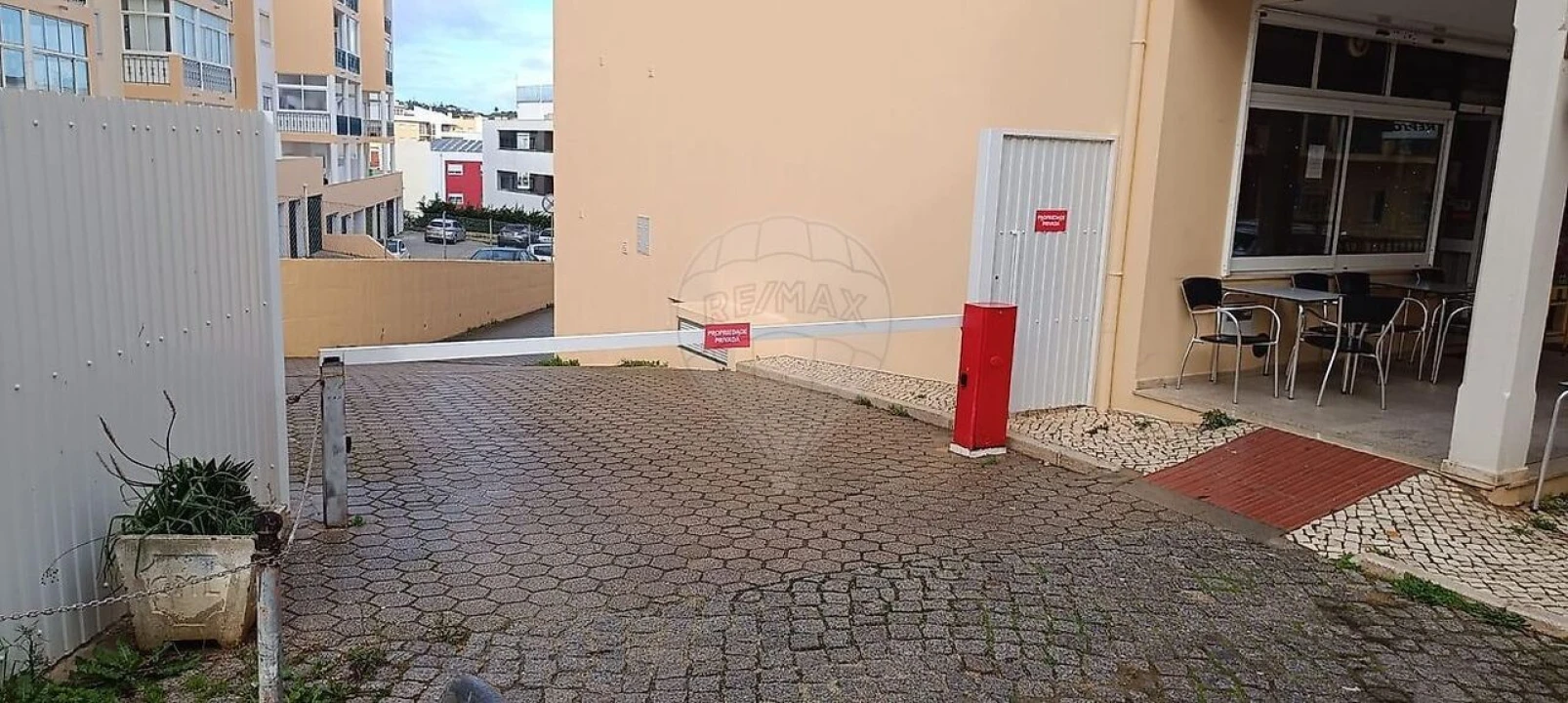 Garagem para Venda em Lagos (São Sebastião e Santa Maria) Foto 2