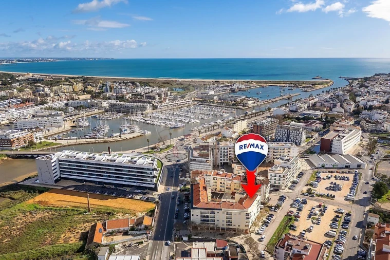 Loja para Venda em Lagos (São Sebastião e Santa Maria)