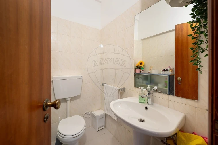 Loja para Venda em Lagos (São Sebastião e Santa Maria) Foto 8