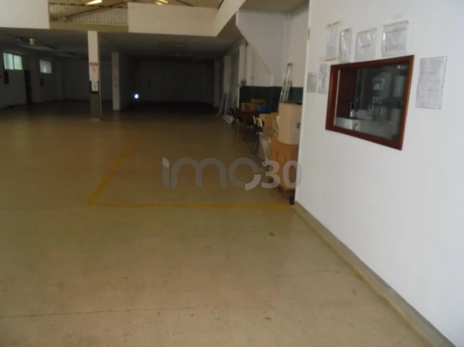 Armazém para Venda em Rio Tinto Foto 11