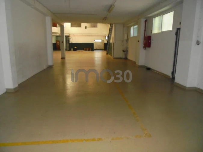 Armazém para Venda em Rio Tinto Foto 9