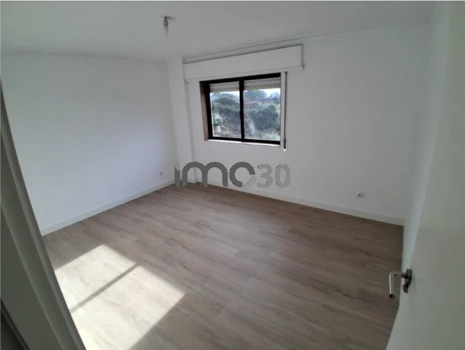 Apartamento T2 para Venda em Rio Tinto Foto 5