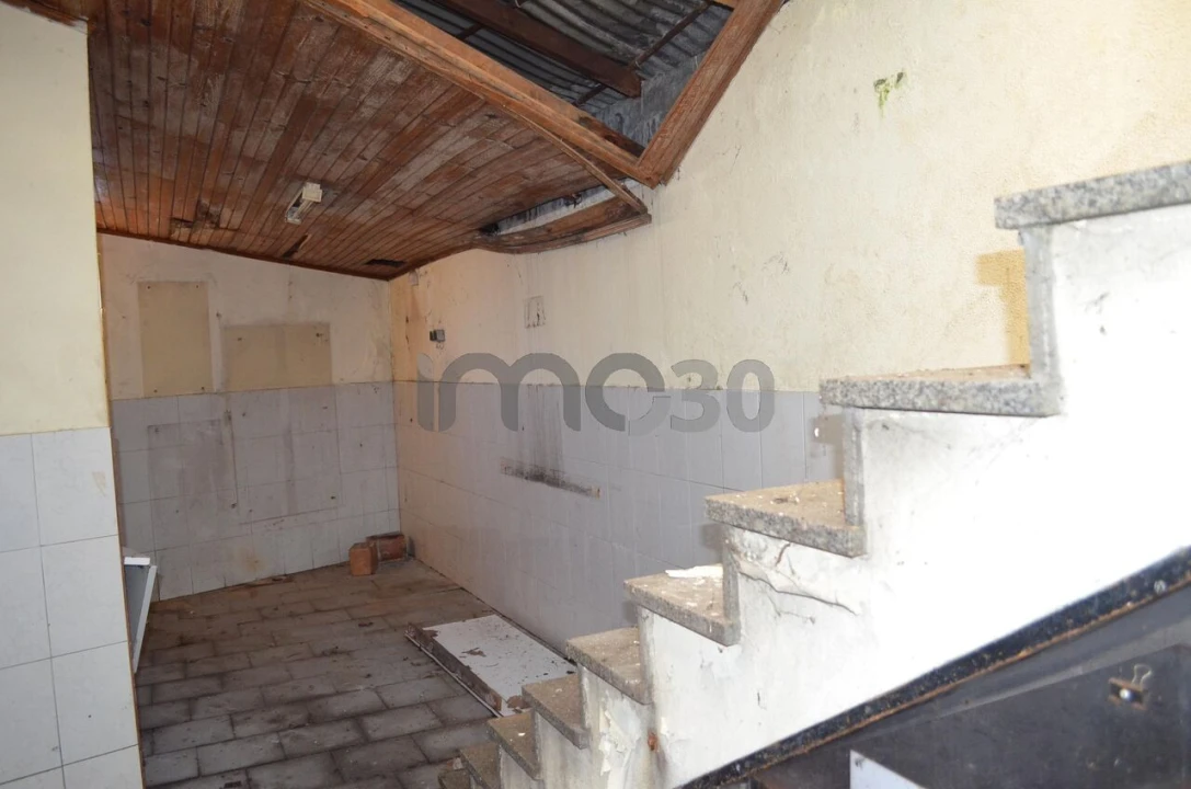 Armazém para Venda em Campo e Sobrado Foto 8