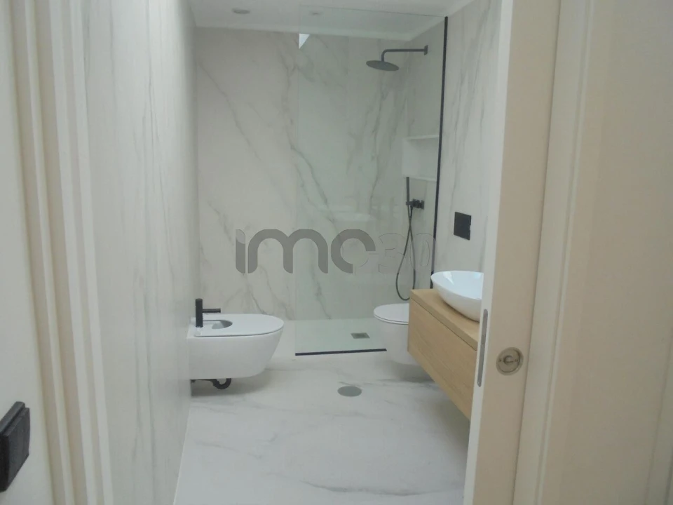 Moradia T2 para Venda em Aguas Santas Foto 6