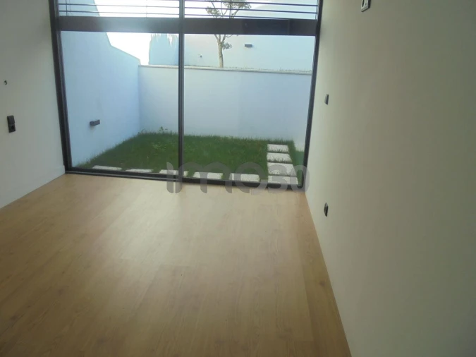 Moradia T2 para Venda em Aguas Santas Foto 10