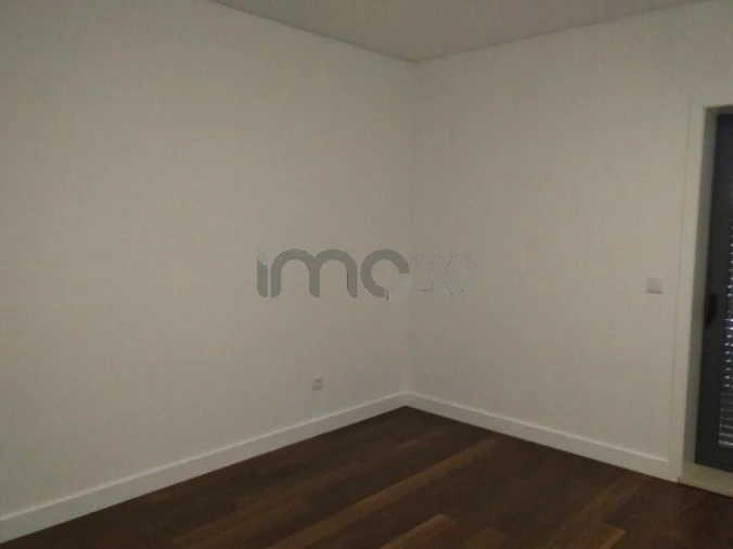 Apartamento T4 para Venda em Cedofeita, Santo Ildefonso, Sé, Miragaia, São Nicolau e Vitória Foto 4