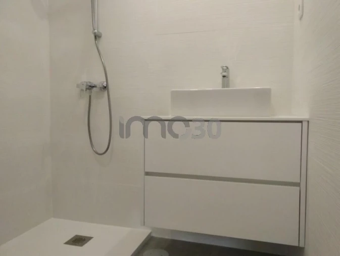 Apartamento T4 para Venda em Cedofeita, Santo Ildefonso, Sé, Miragaia, São Nicolau e Vitória Foto 3