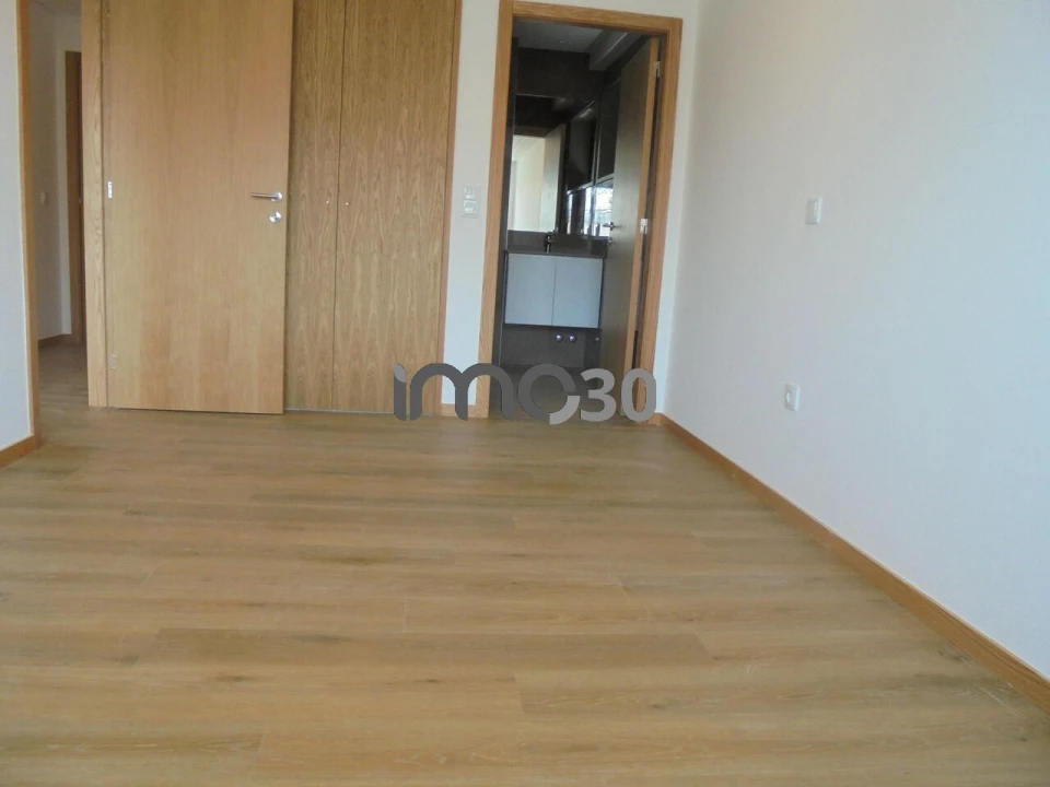 Apartamento T2 para Venda em Rio Tinto Foto 5