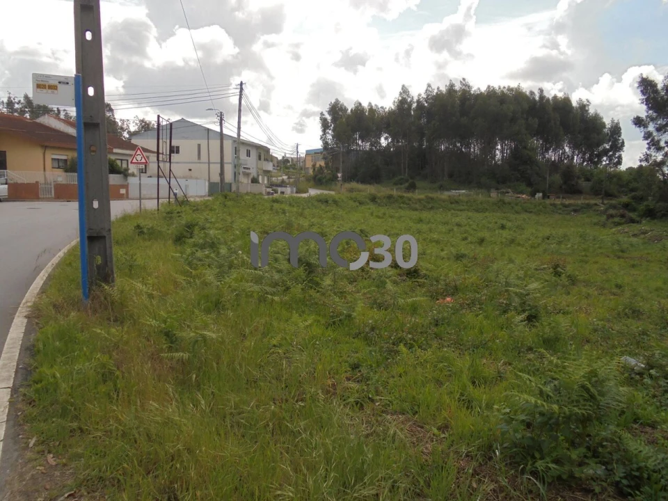 Terreno para Venda em Baguim do Monte (Rio Tinto) Foto 1