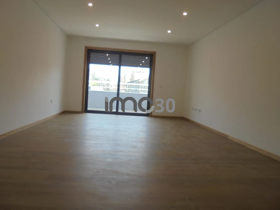 Apartamento T3 para Venda em Rio Tinto Foto 5