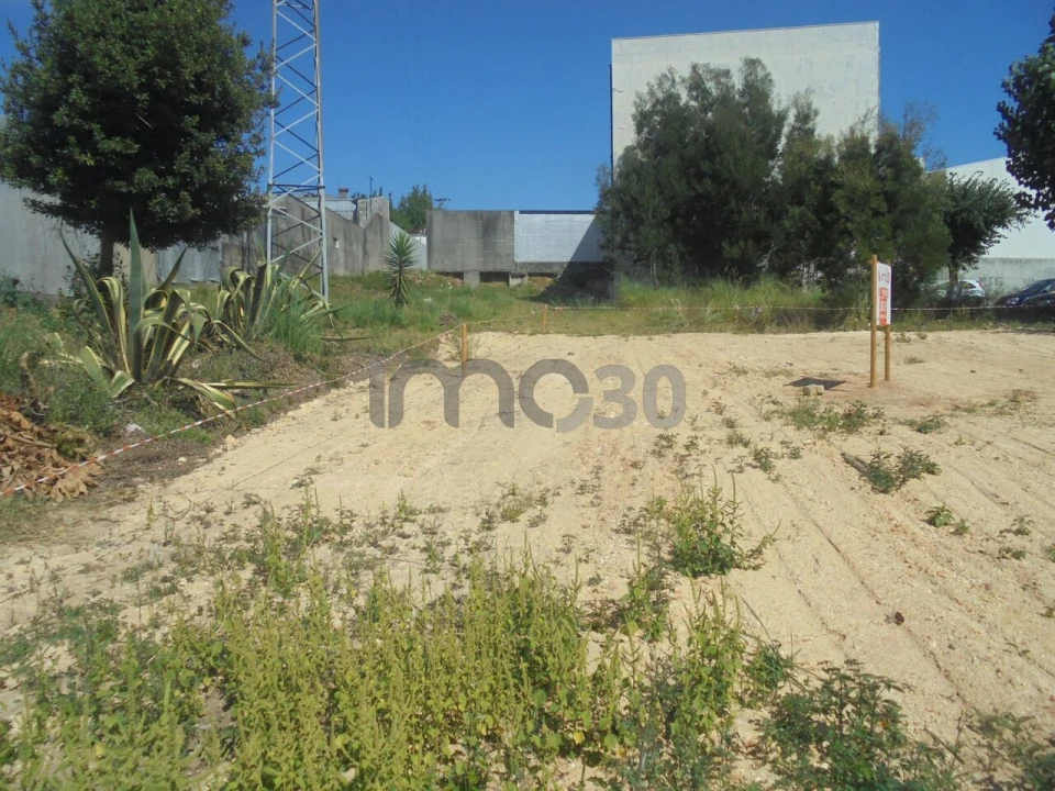 Terreno para Venda em Ermesinde Foto 2