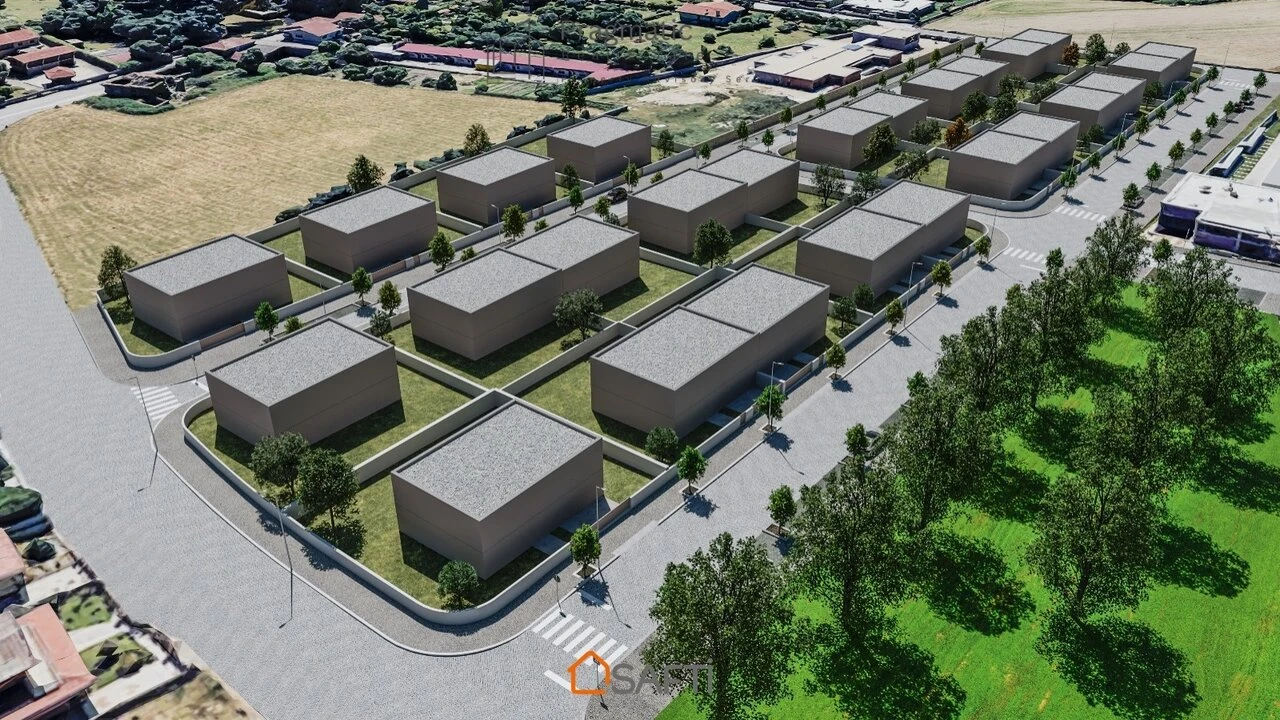 Terreno para Venda em Cidade da Maia Foto 2