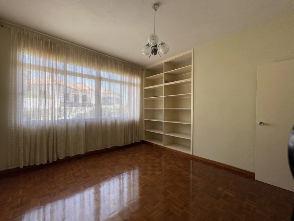 Moradia T4 para Venda em Calheta Foto 18