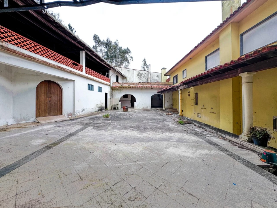 Moradia T4 para Venda em Caranguejeira Foto 4