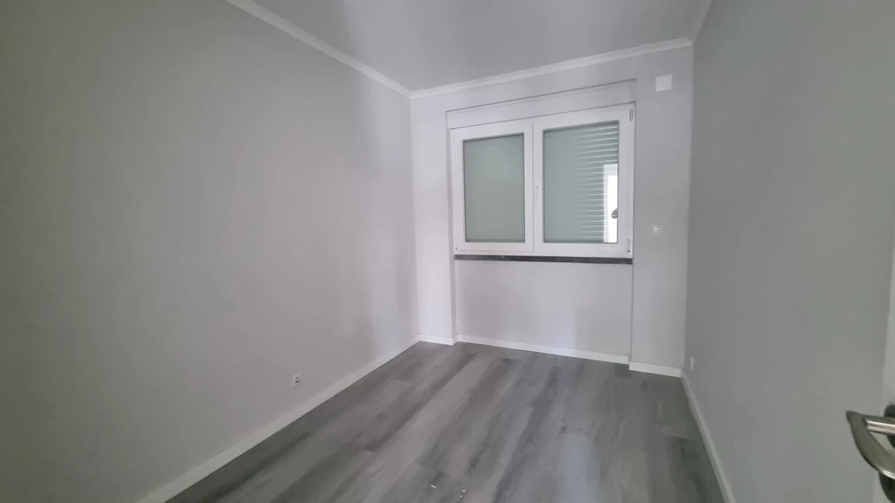 Apartamento T2 para Venda em Benfica Foto 9