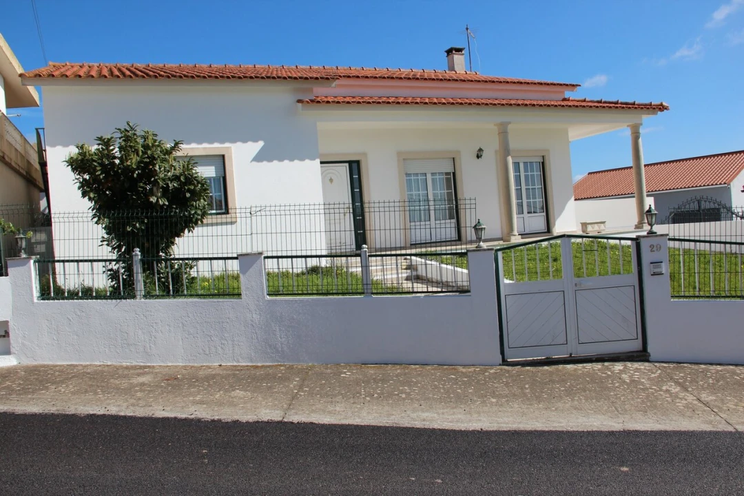 Moradia T3 para Venda em Alfeizerão Foto 4