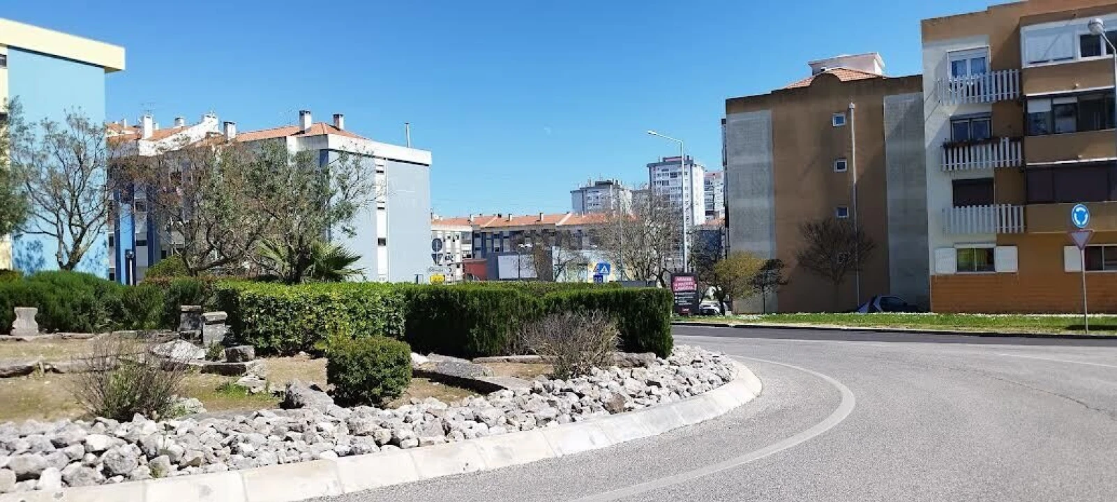 Apartamento T2 para Venda em Odivelas Foto 3