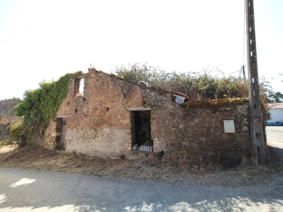 Moradia T3 para Venda em Maçãs de D. Maria Foto 1