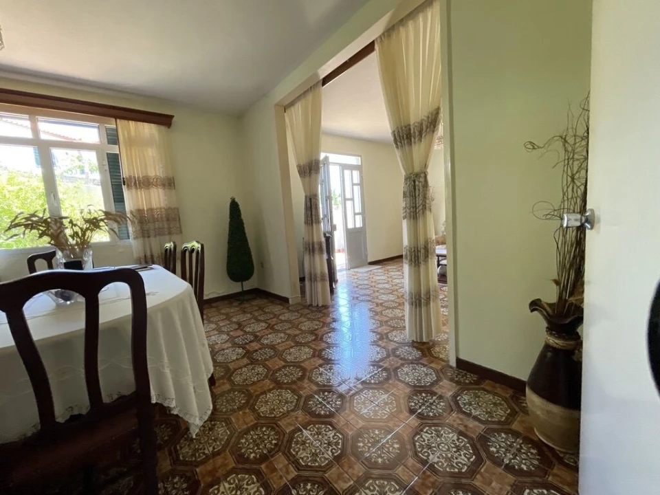 Moradia T4 para Venda em Calheta Foto 7