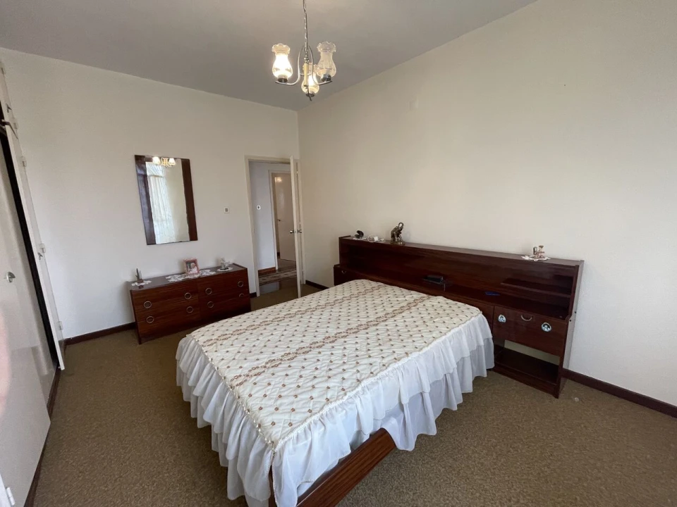 Moradia T4 para Venda em Calheta Foto 11