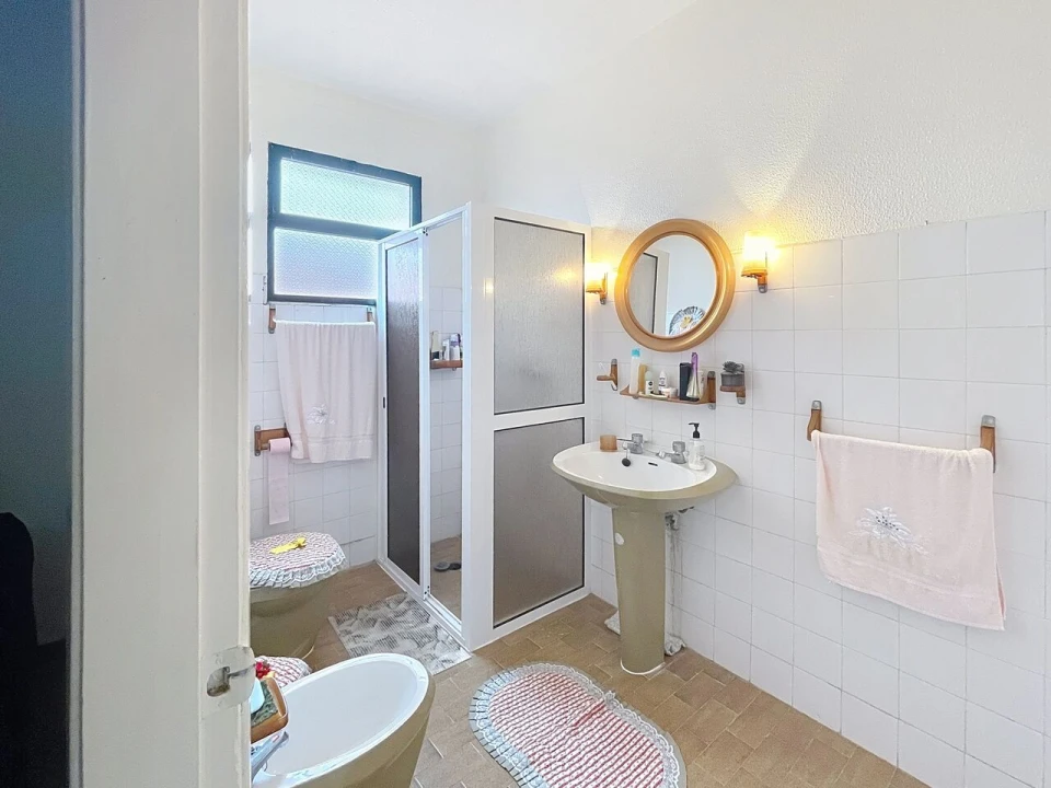 Moradia T4 para Venda em Calheta Foto 20