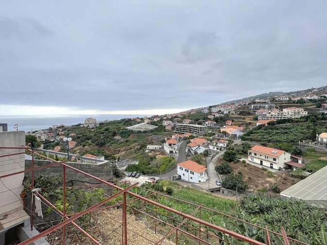 Moradia T4 para Venda em Calheta Foto 30