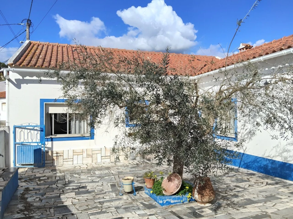 Moradia T4 para Venda em São Martinho das Amoreiras Foto 1