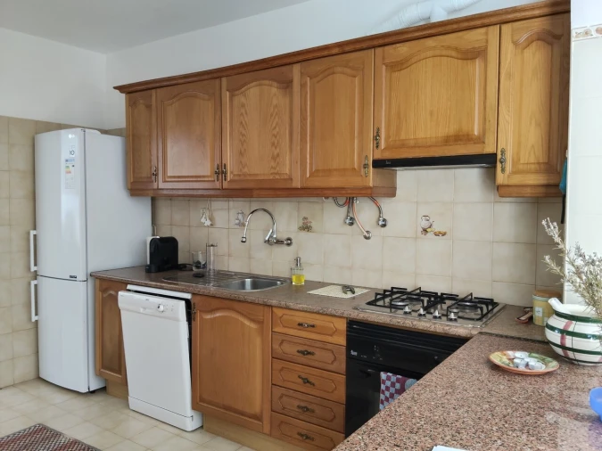 Moradia T4 para Venda em São Martinho das Amoreiras Foto 4