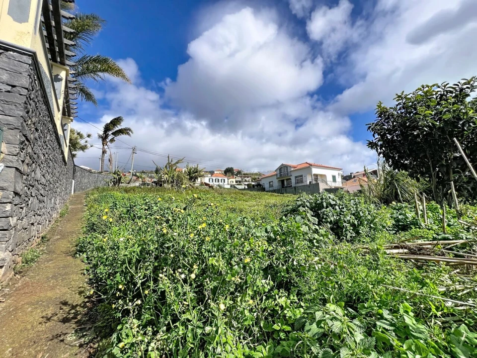 Terreno para Venda em Canhas Foto 9