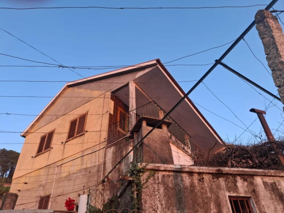 Moradia T5 para Venda em Riba de Mouro Foto 2