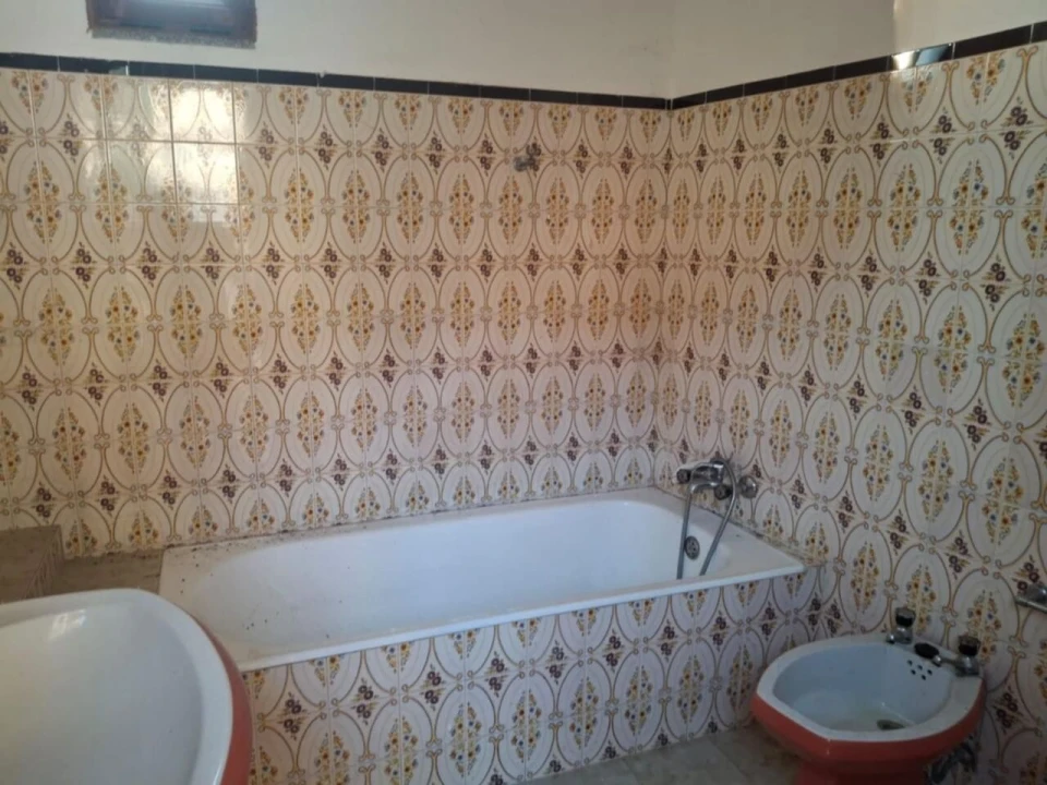 Moradia T5 para Venda em Riba de Mouro Foto 6