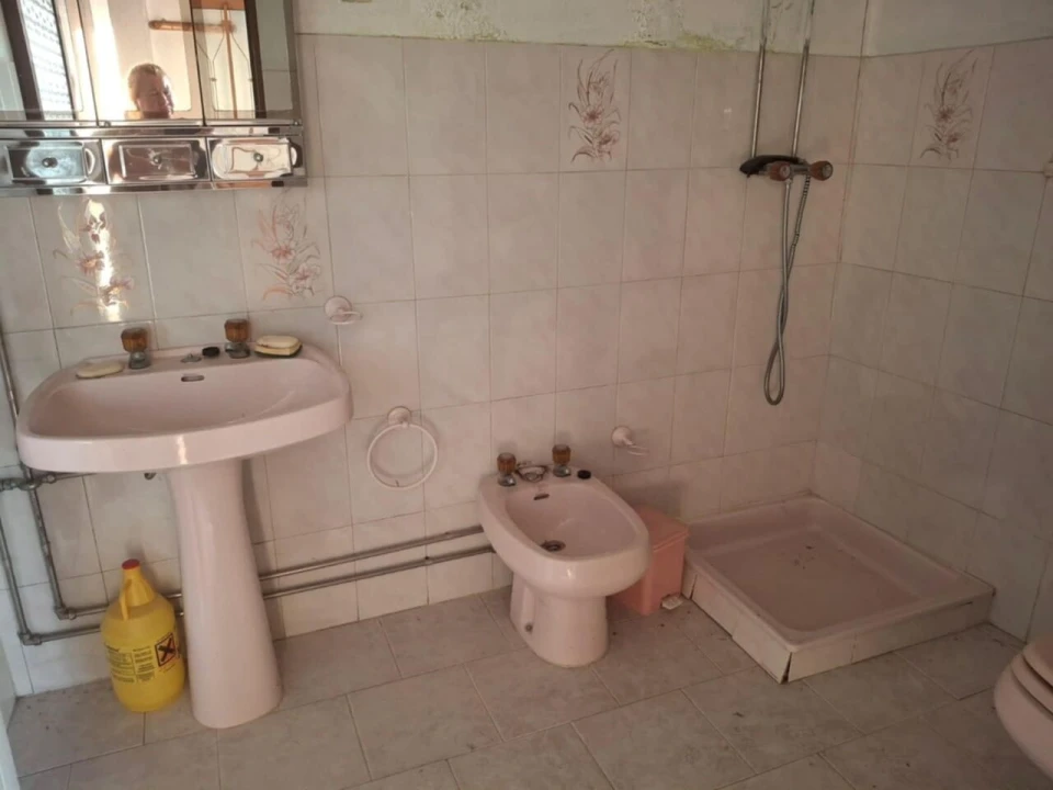 Moradia T5 para Venda em Riba de Mouro Foto 10