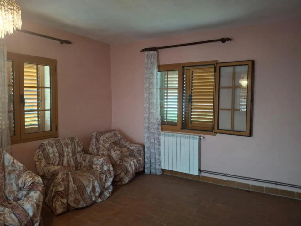 Moradia T5 para Venda em Riba de Mouro Foto 12