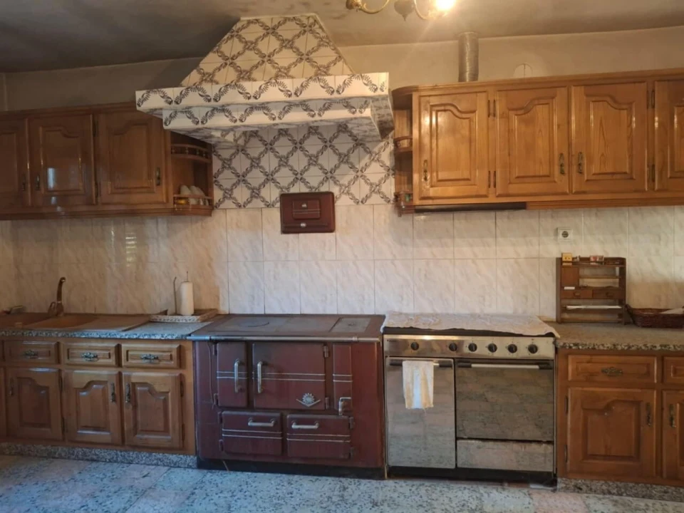 Moradia T5 para Venda em Riba de Mouro Foto 13