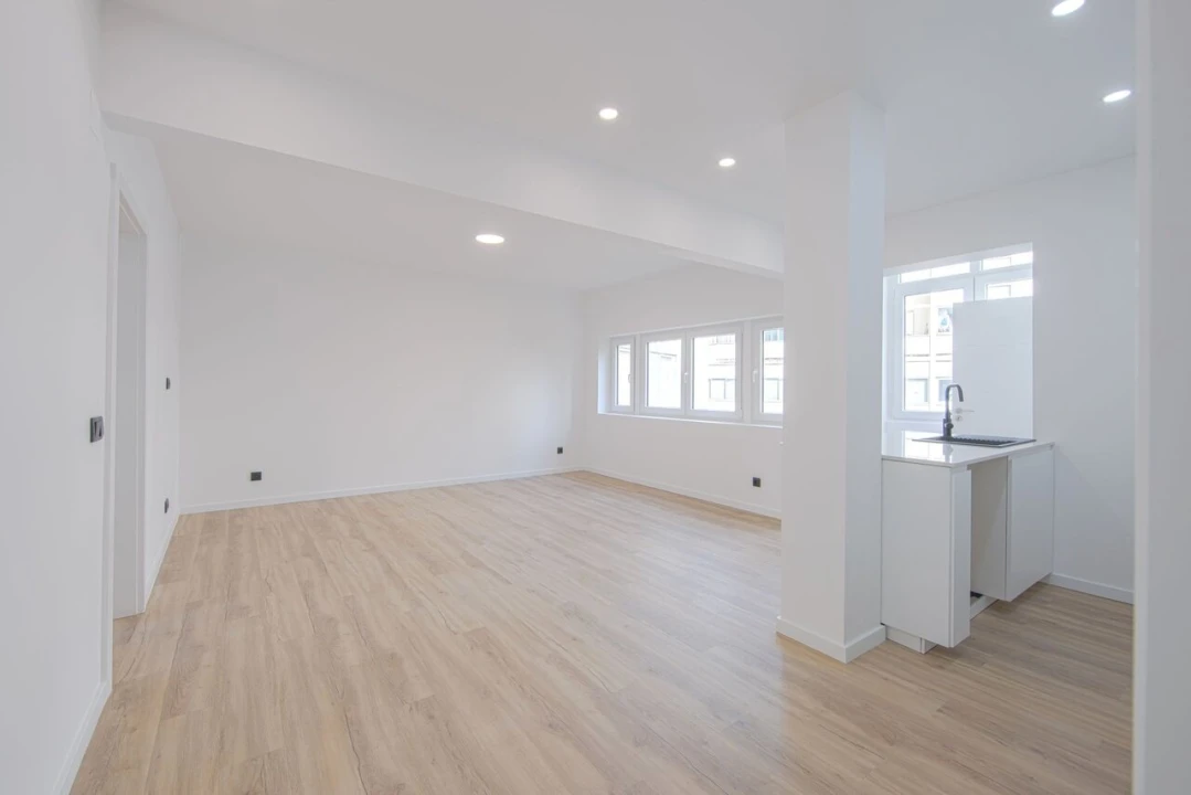 Apartamento T1 para Venda em Alcantara Foto 5
