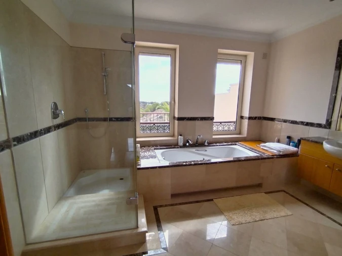 Moradia T4 para Venda em Vila Nova de Cacela Foto 12