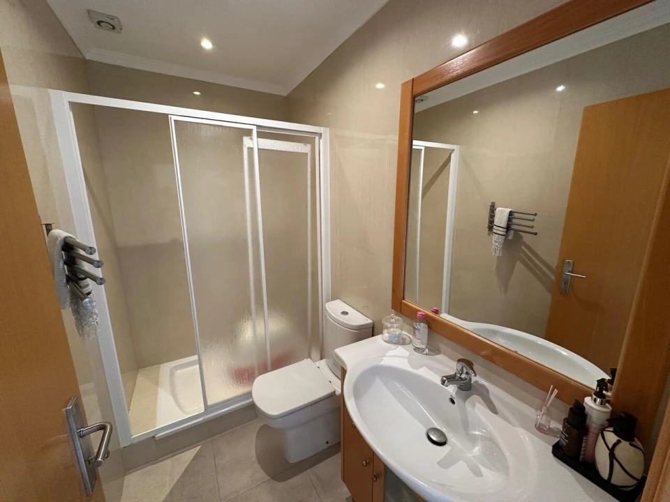 Moradia T2 para Venda em Ferreiras Foto 8