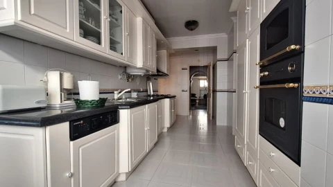 Apartamento T5 para Venda em Leiria, Pousos, Barreira e Cortes