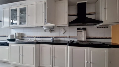 Apartamento T5 para Venda em Leiria, Pousos, Barreira e Cortes